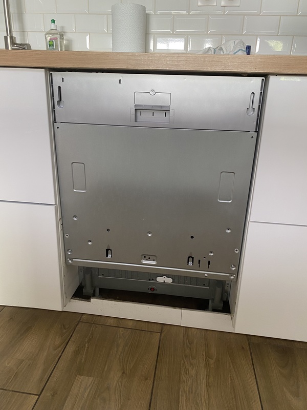 Installation d'un facade ikea sur un lave vaisselle encastré, Marcqen — free download