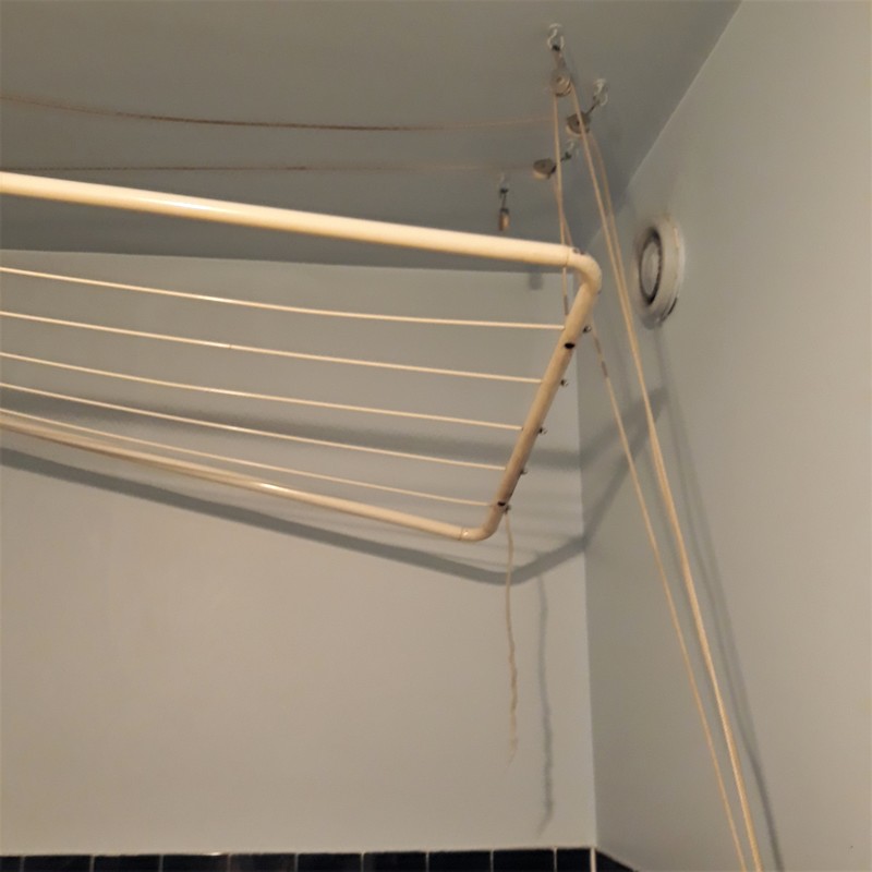 Pose de 4 cordes pour fixer un étendoir à linge coulissant sur des poulies, Paris 14, Autre pose